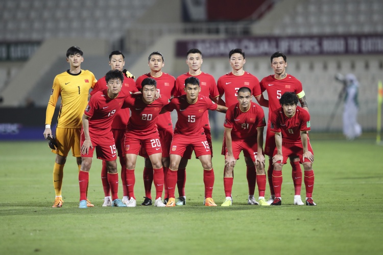 国足无赛事FIFA排名将跌出亚洲前十，从世界第77下降至第79位