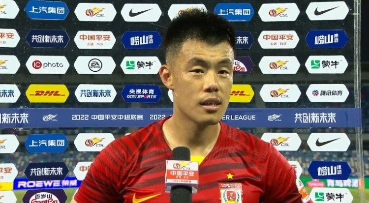 谭龙：这是我中超第一个帽子戏法意义重大，我们踢得不错