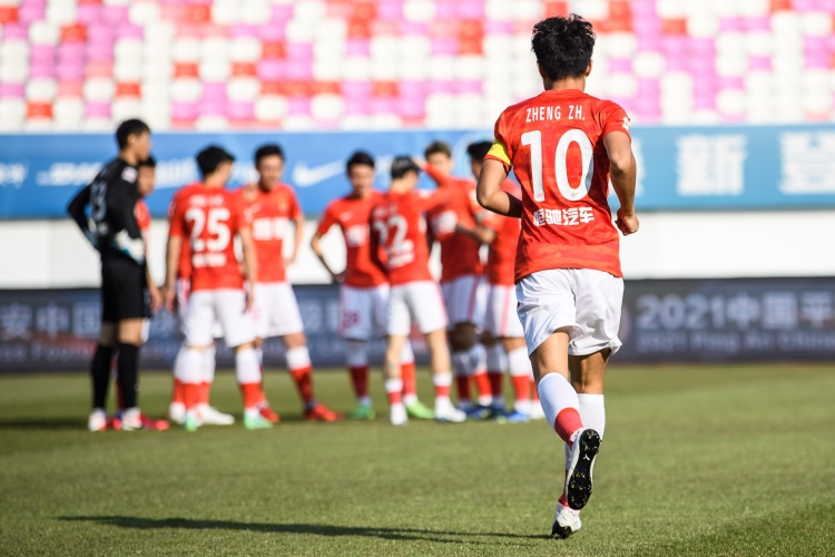鲁媒：广州队用自己的衰败，为中国足球金元时代关上了最后的大门