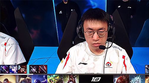 LOL-LPL：GALA卡莎后期团战五杀灭众生，RNG2-1战胜WBG终止三连败