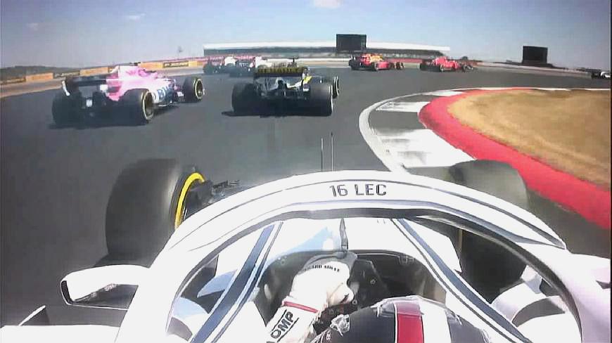 F1比赛：勒克莱尔起步，1号弯冲出赛道，5号弯险撞马格努森