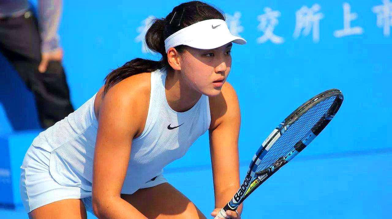 中国网球美女小将王欣瑜，16岁身高达1米82，16年就横扫天才冠军