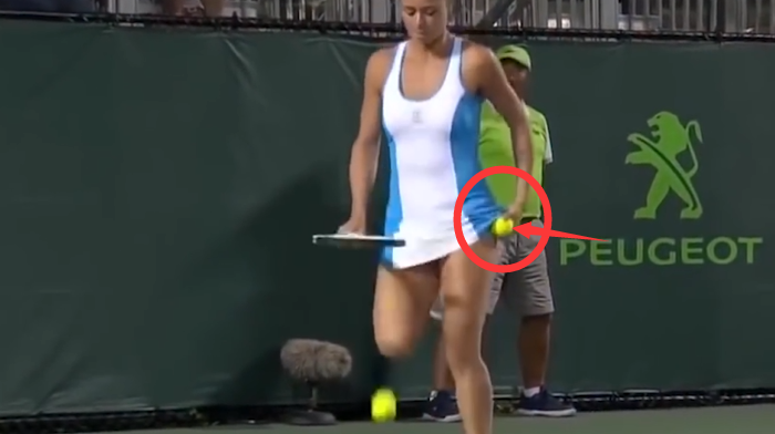 为什么网球比赛时，女运动员裙子里要藏个网球？看完才明白其猫腻