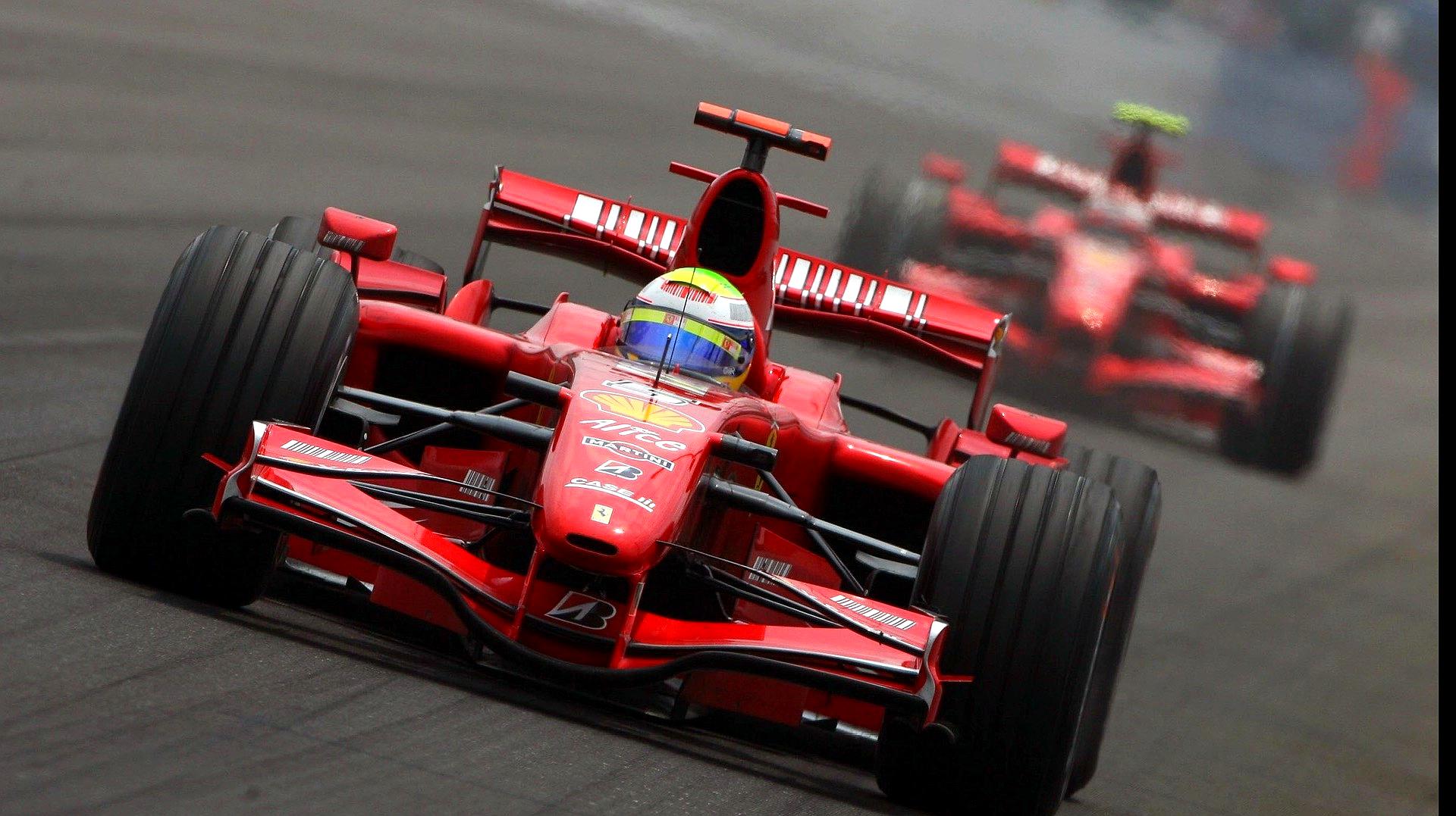 F1赛车究竟是如何做到，时速200公里刹车只需1.9秒的？