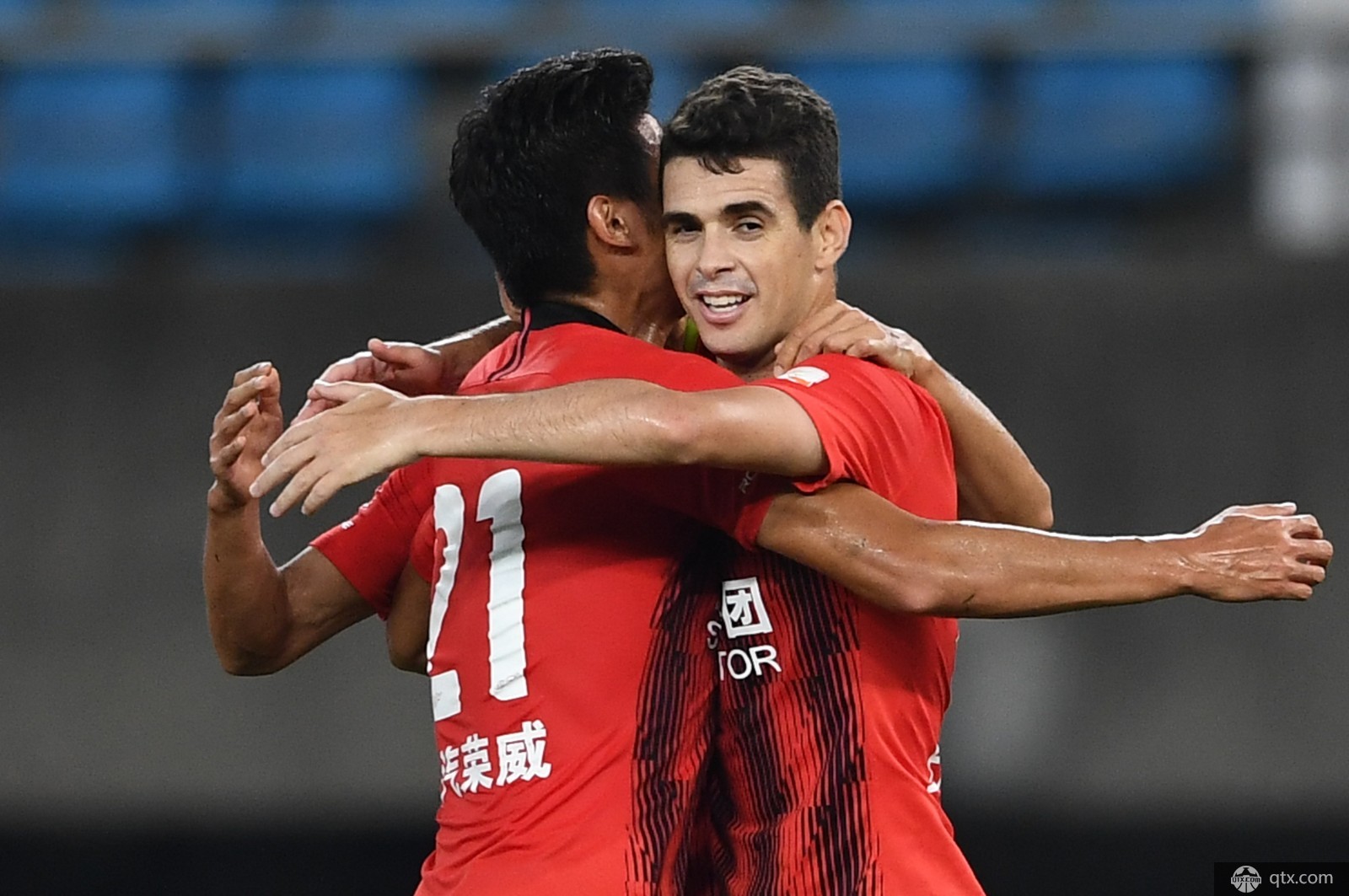 上海海港3-0大连人