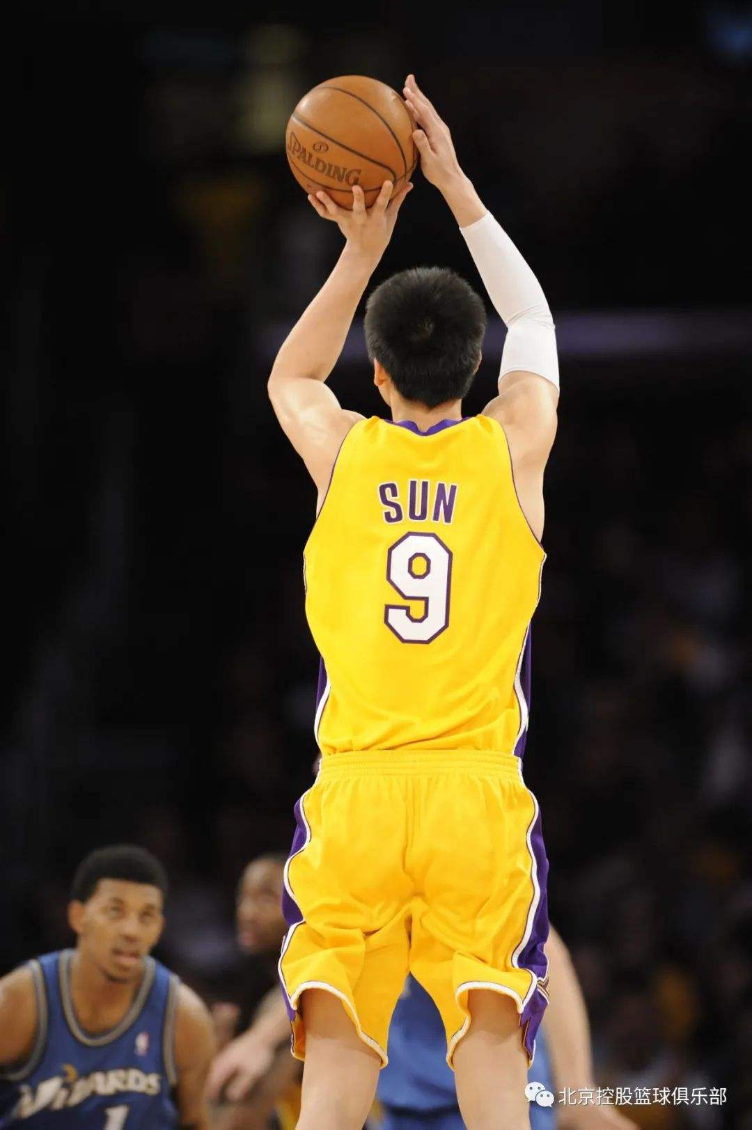 孙悦nba年薪「在十年CBA生涯里,孙悦赚到了多少薪资?」
