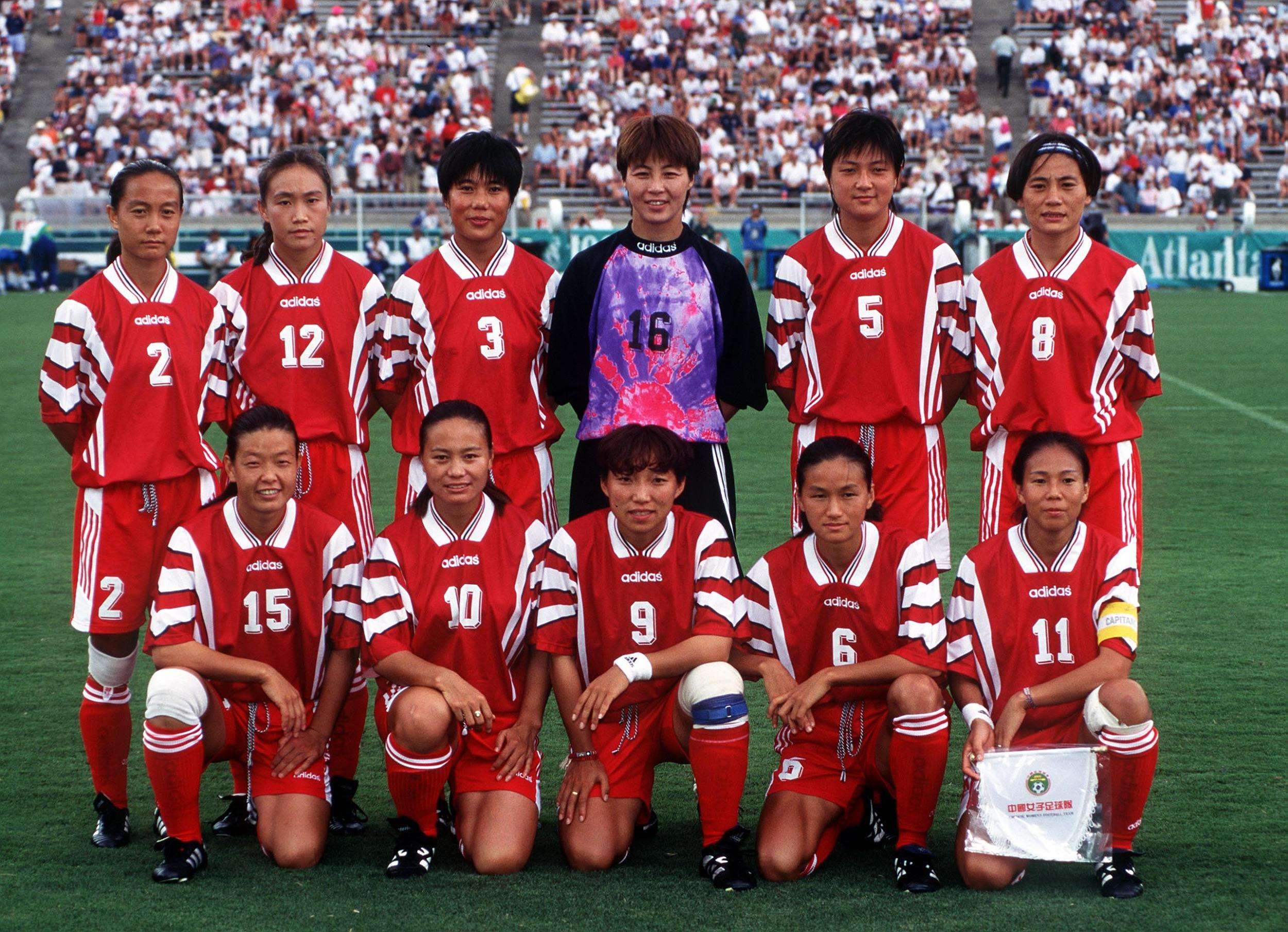 2002年世界杯中国队「2002年世界杯中国队10号」