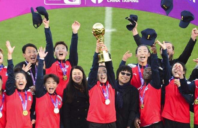 王霜欧冠首球「王霜打进了中国球员在欧冠中的首球」