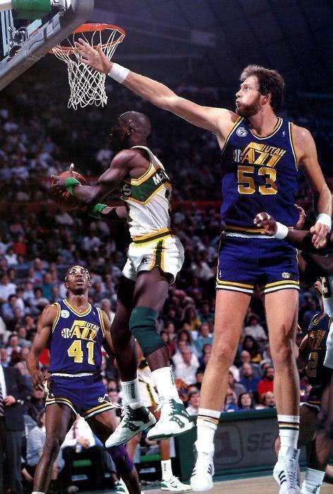 张伯伦身高「nba巨星张伯伦身高」