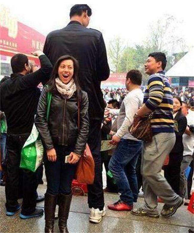 姚明巨人症「姚明巨人症面相」