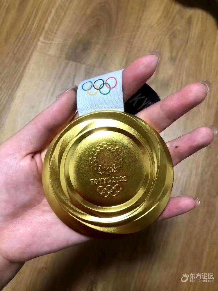 一个金牌值多少钱「一块金牌价值多少钱?」