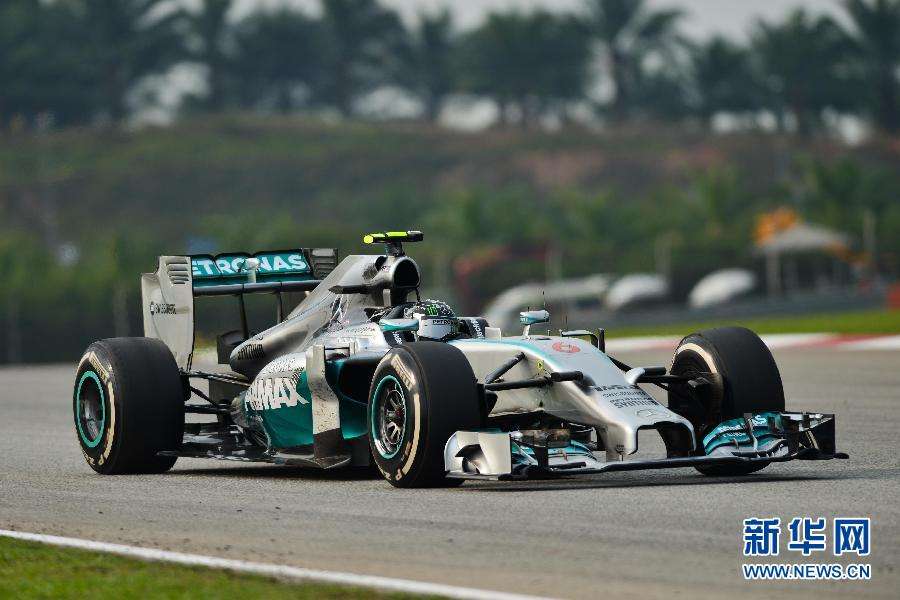 f1赛车比赛「f1赛车比赛视频完整版」