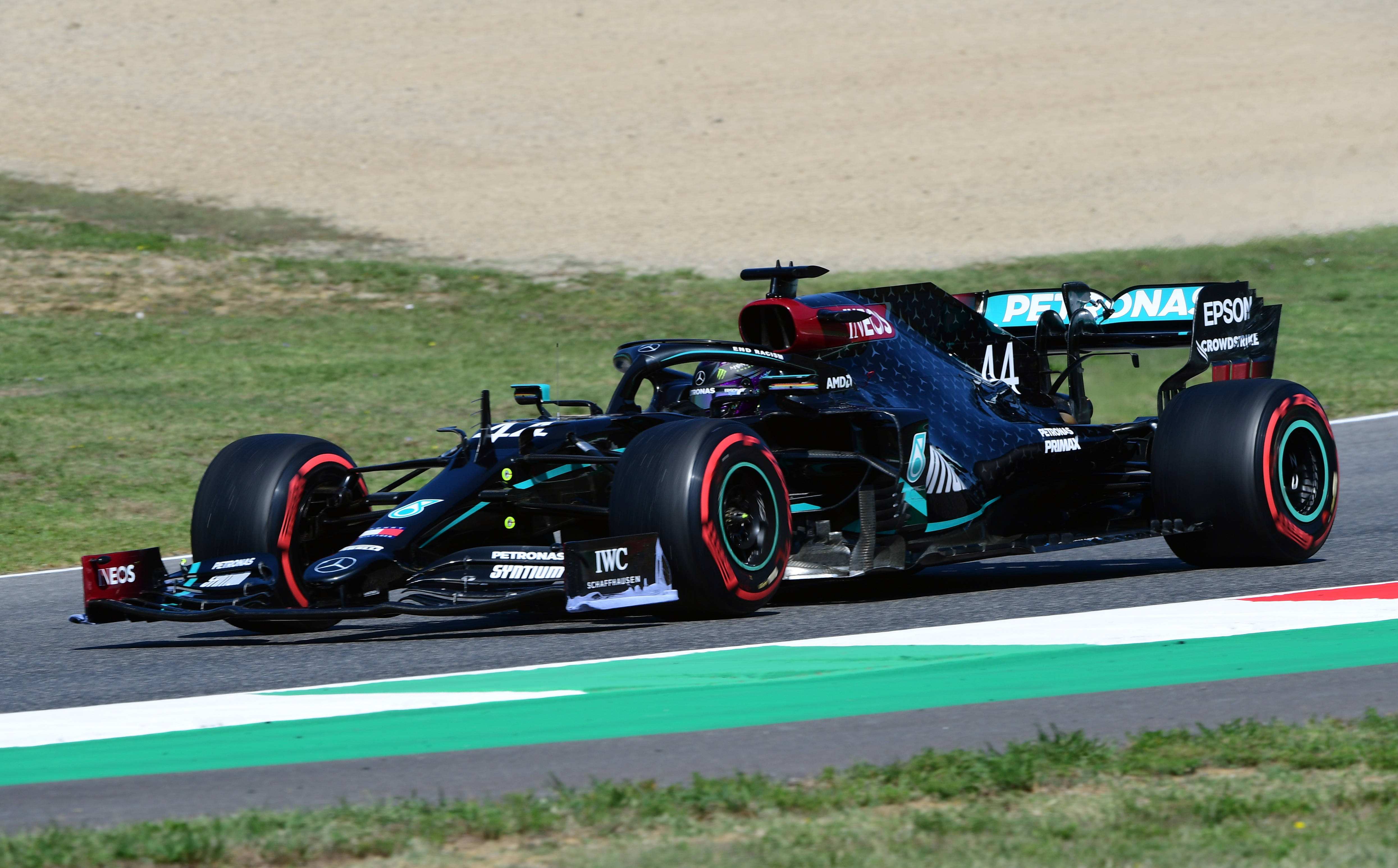 f1赛车比赛「f1赛车比赛视频完整版」
