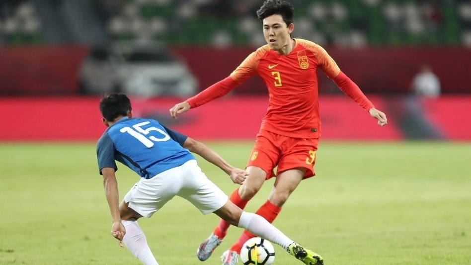 中国男足最近比赛「中国男足最近比赛是什么杯」