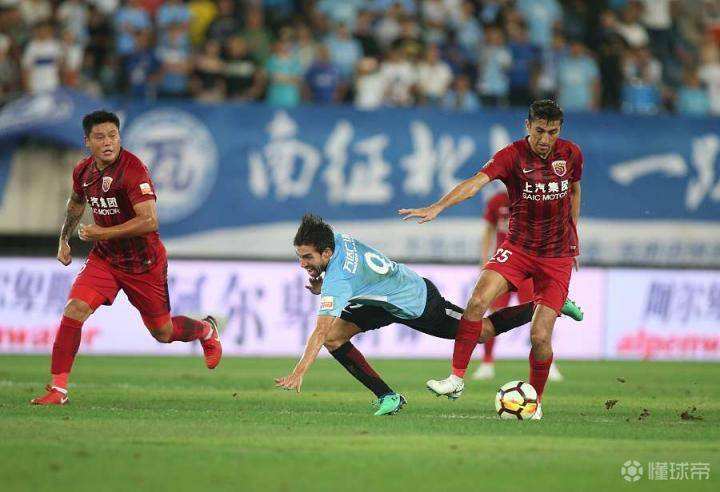 上海上港vs上海申花「昨天足球上海上港和上海申花比」
