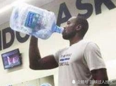 奥尼尔喝水「奥尼尔喝水gif」