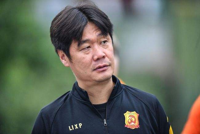 李霄鹏「李霄鹏担任国足主教练」