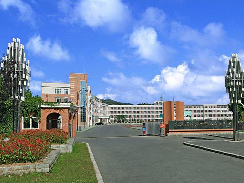 高中是中学吗「中学学校是高中吗」