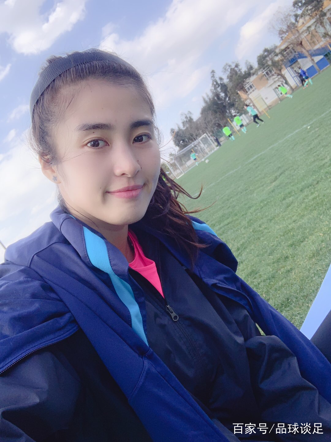 中国女足最美门将「中国女足最美门将完美马甲线」