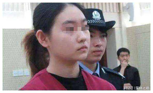 包含宋祖英图片的词条