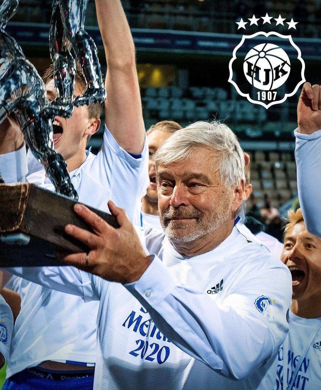 hjk「怀旧空吟闻笛赋到乡翻似烂柯人」