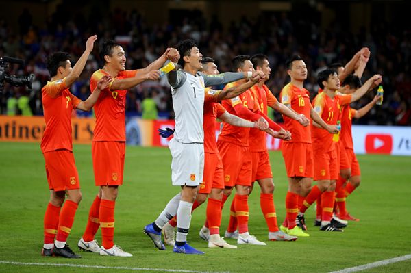 国足对泰国「国足对泰国比赛15视频」