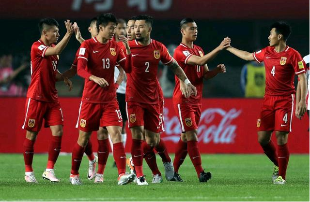 中国队足球「中国队足球教练是谁」