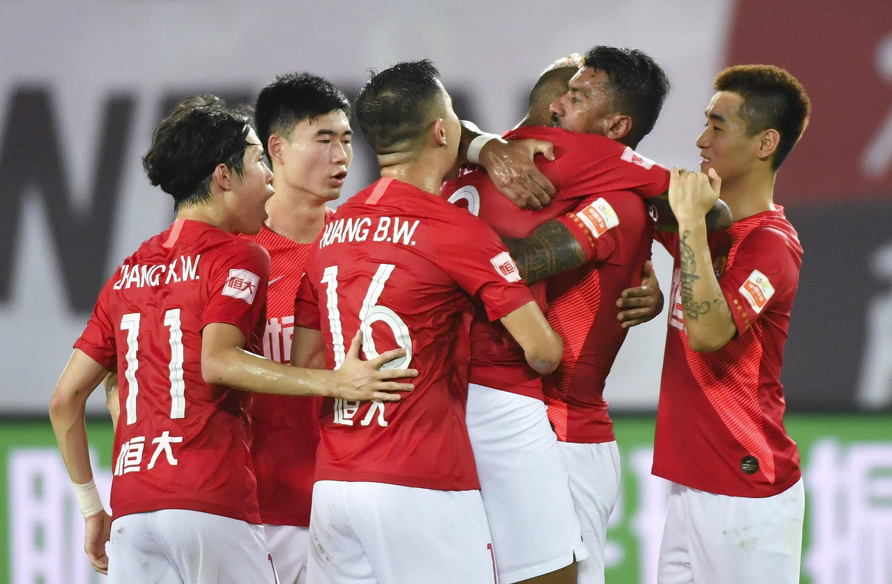 广州恒大淘宝「广州恒大淘宝足球俱乐部解散」