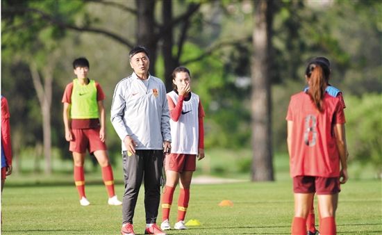 女足主教练「女足主教练水庆霞」