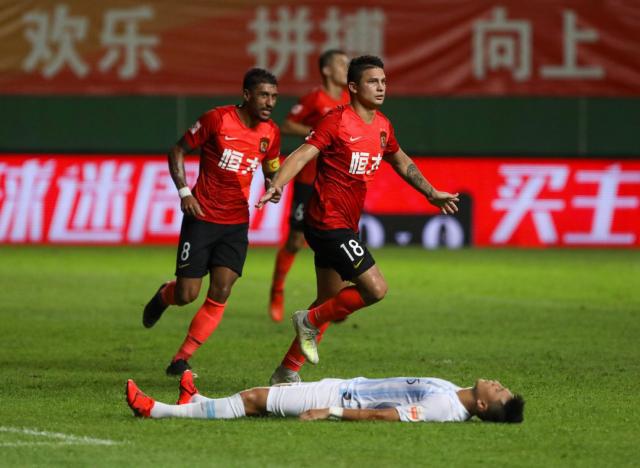 恒大vs上港直播，恒大vs上海上港直播在哪里看！