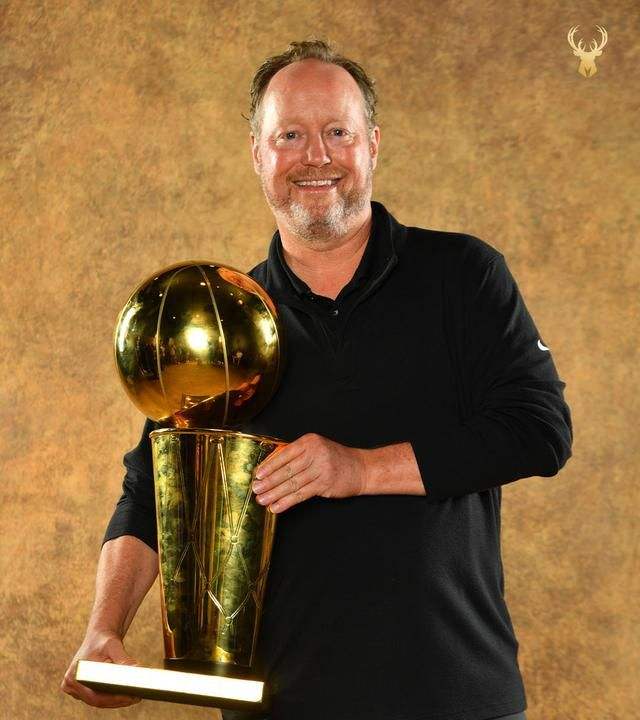 雄鹿42太阳夺NBA总冠军，NBA总决赛雄鹿大胜太阳扳回一城