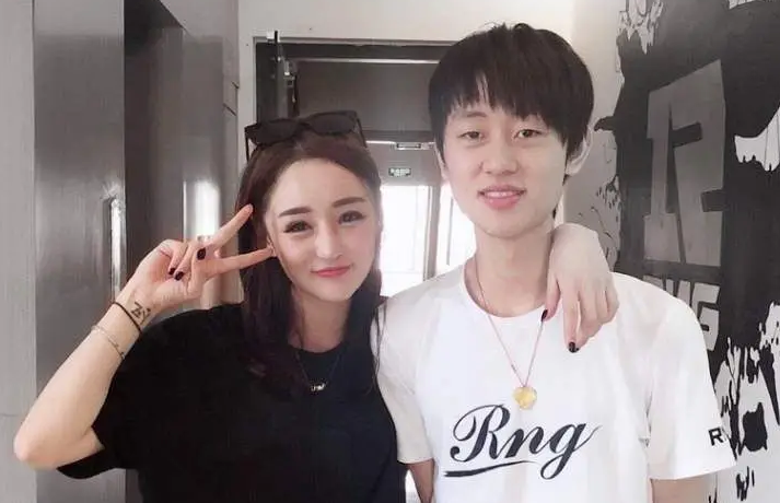 uzi女朋友，uzi女朋友澳洲留学史