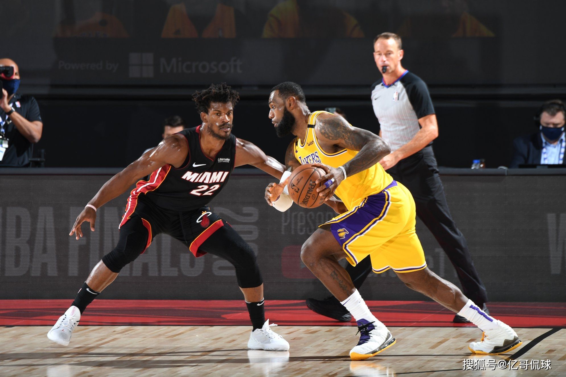 热火vs骑士直播，nba常规赛骑士vs热火