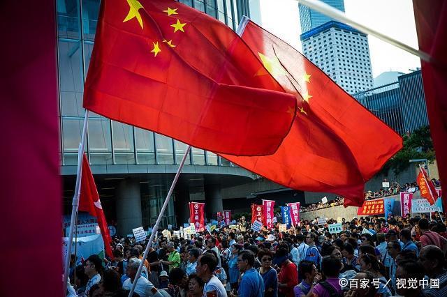 中国对香港，我国政府对香港恢复行使主权是在什么时候