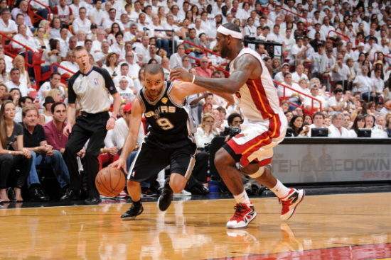 nba新浪直播间，NBA新浪手机直播