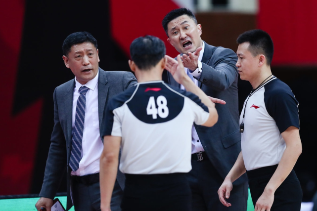 杜锋被驱逐，杜锋被驱逐出场的是哪一场比赛