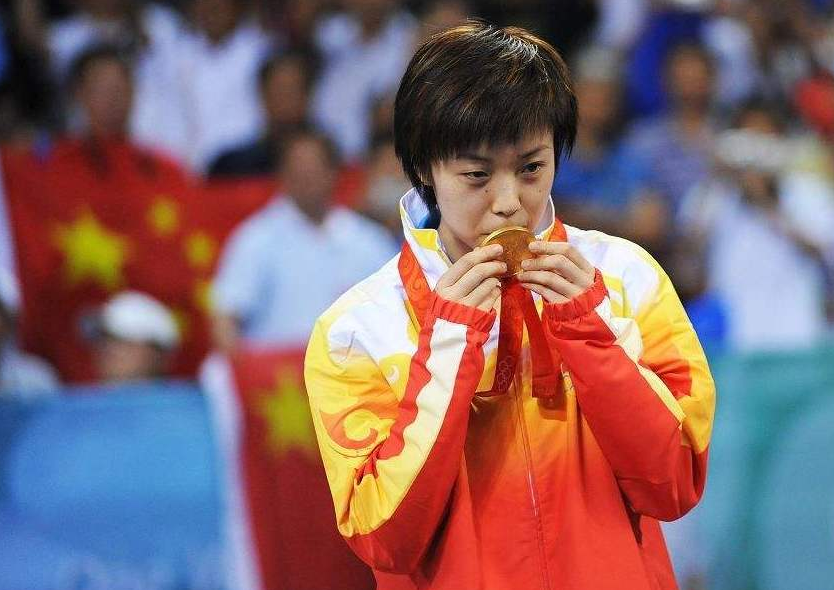 张怡宁为什么退役那么早，张怡宁为什么退役那么早 知乎