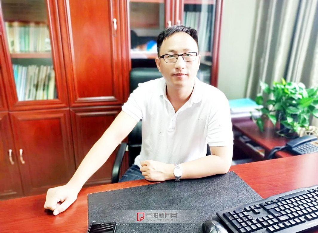 马晓飞，马晓飞做的双眼皮图片