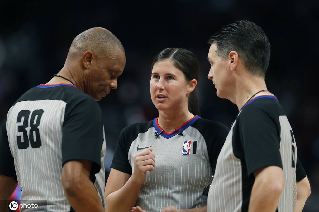 nba女裁判，nba女裁判因身材走红