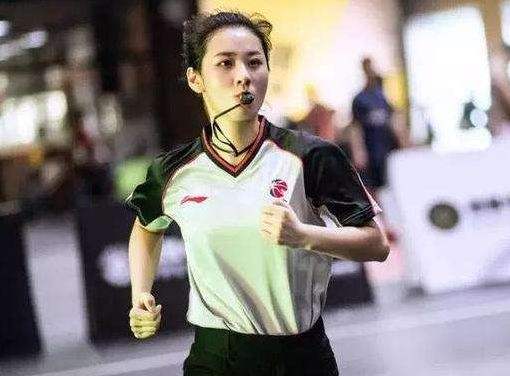 nba女裁判，nba女裁判照片