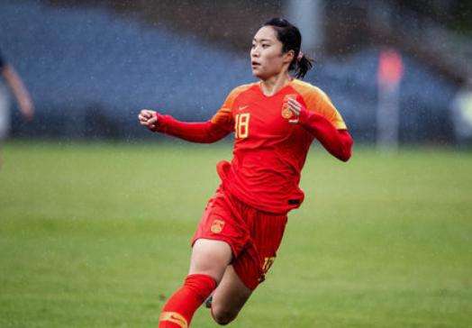 中国女足28荷兰告别奥运，中国女足2比8荷兰告别奥运