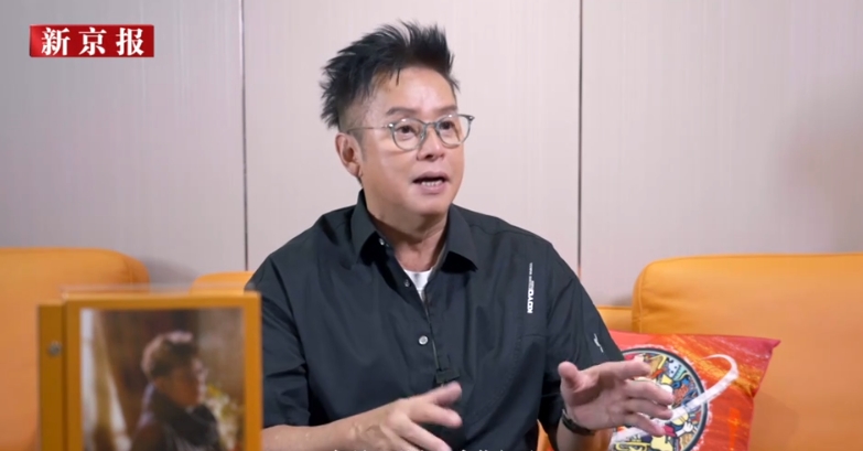 72岁谭咏麟:一周踢四次球常跟李克勤打球 必须要保持高体力运动