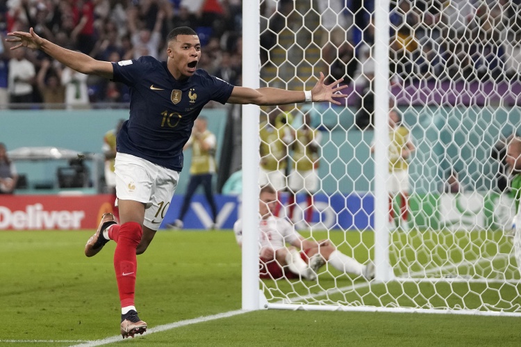 姆巴佩世界杯7球追平梅西,现役仅次于C罗、穆勒