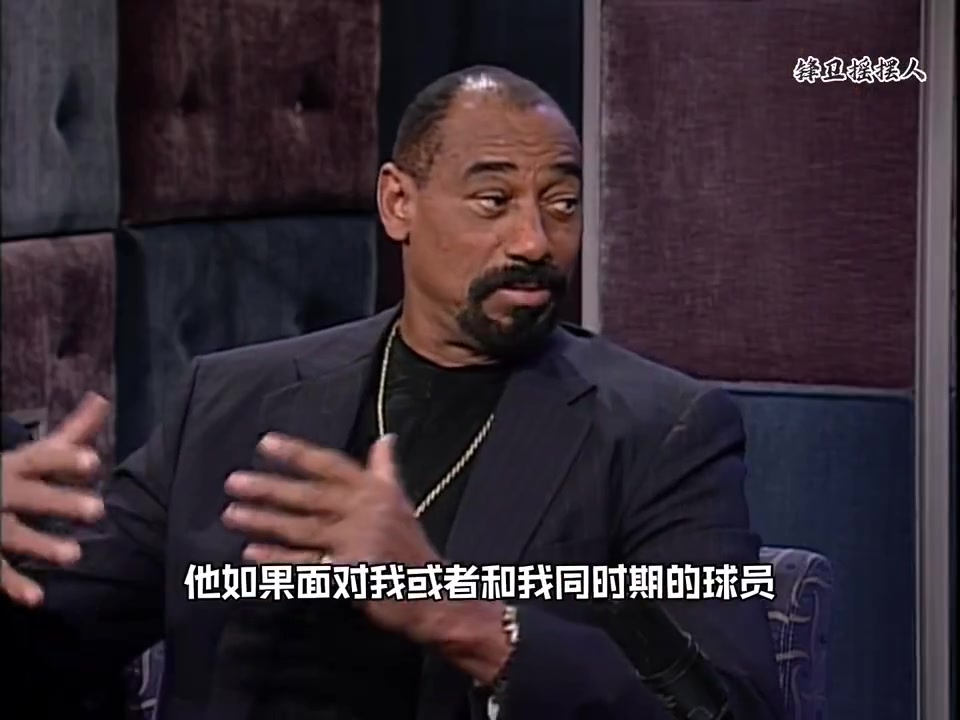 张伯伦臂展2米4，卧推600磅，还是跳高冠军！体育史上最强天赋？