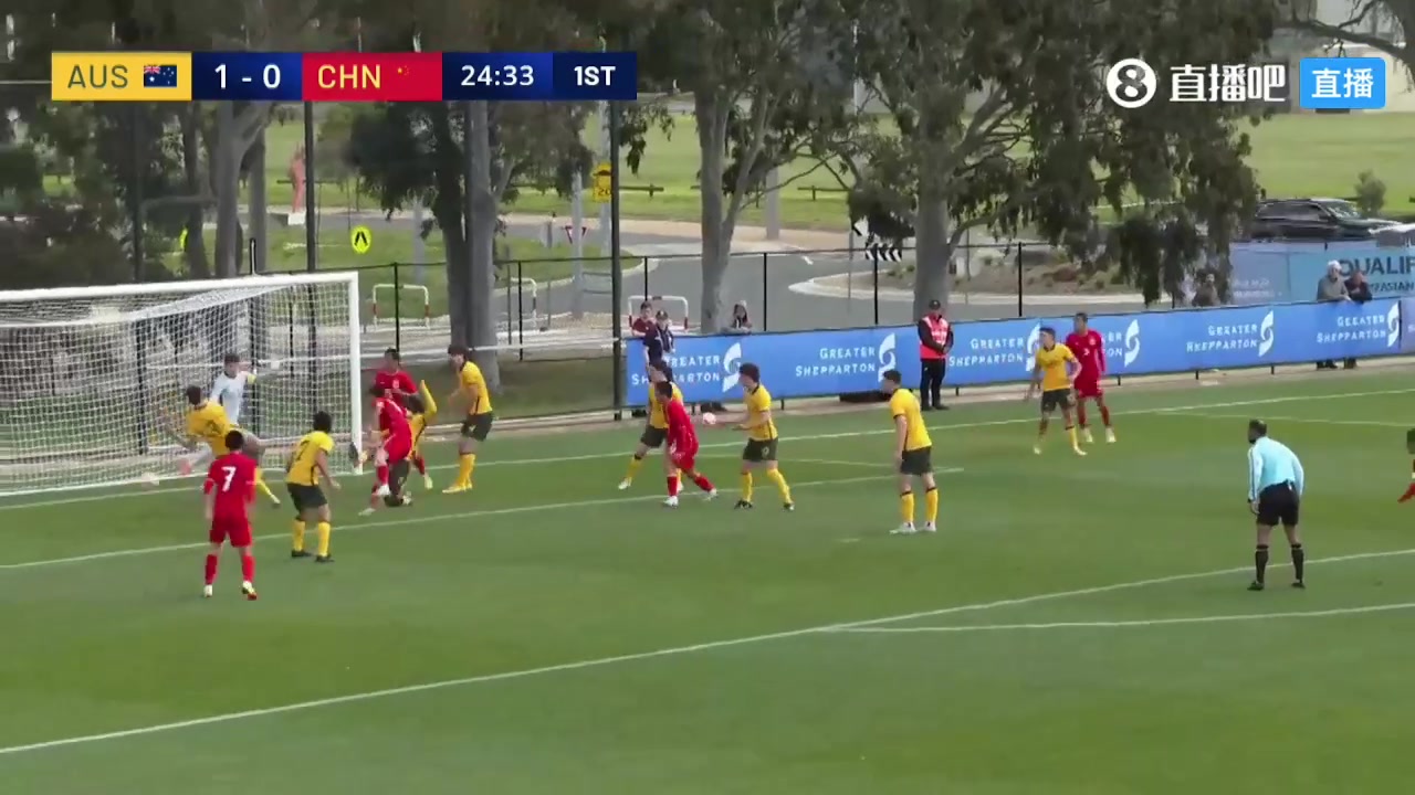 U17国足1-1扳平比分！王钰栋乱战破门，连续3场进球