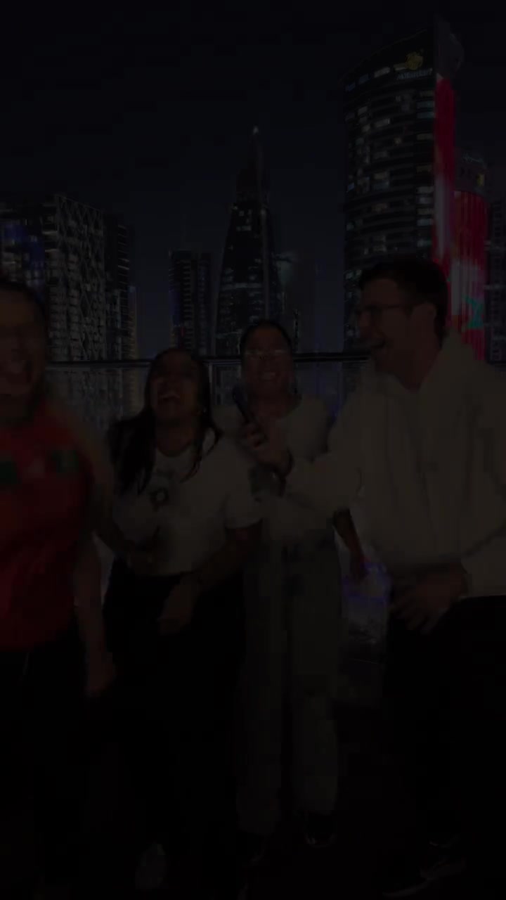 教摩洛哥小姐姐喊：摩洛哥的足球，很纯粹
