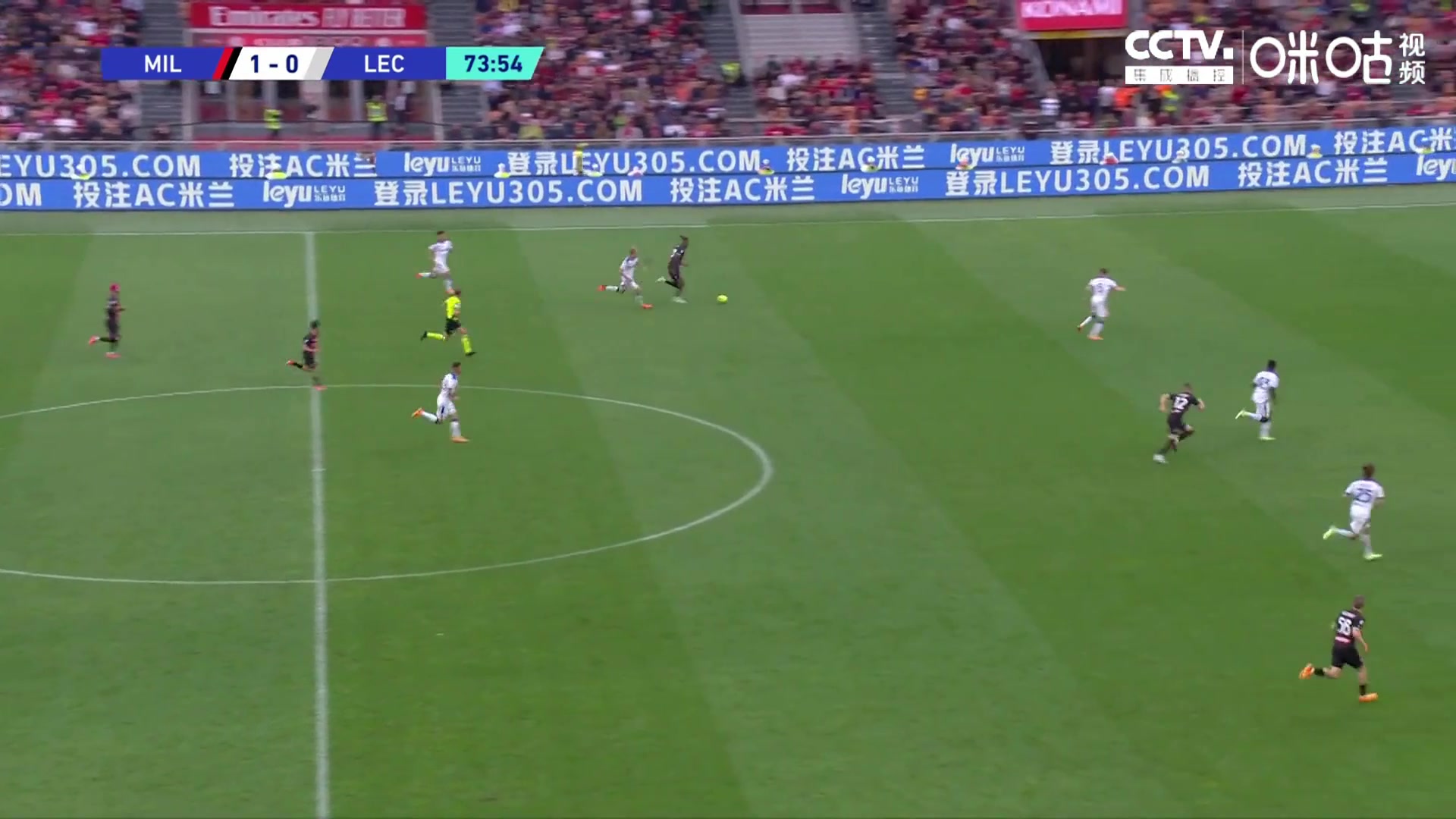 火力全开！莱奥长途奔袭破门梅开二度，米兰2-0领先