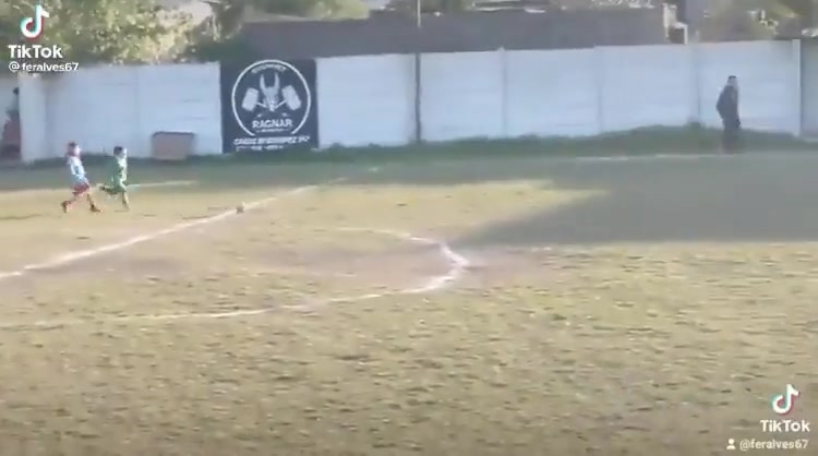 小小年纪就学坏了…