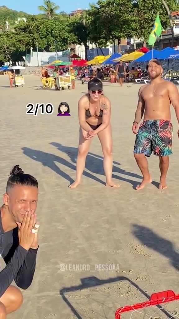 不吹不黑！美女的脚法还是可以的！