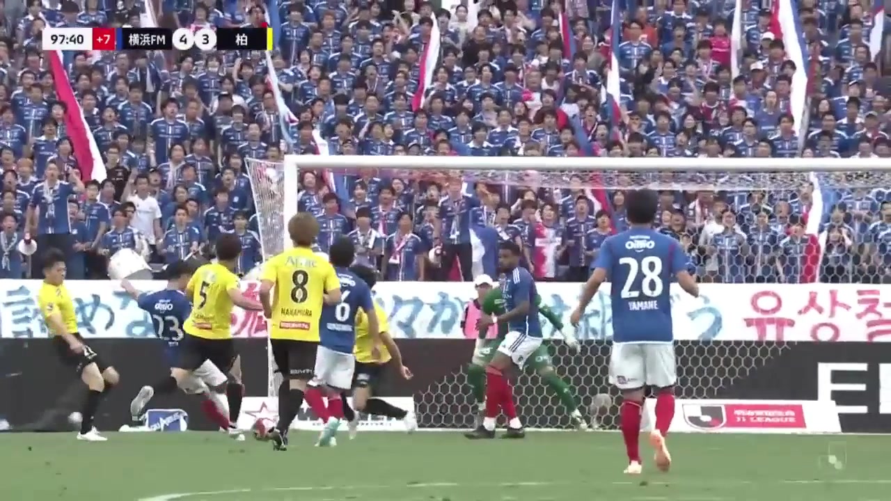 神奇！横滨水手补时连入2球4-3逆转绝杀柏太阳神！